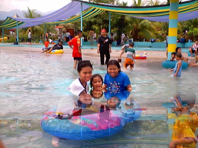 Nadia, Nazira & Nazura 